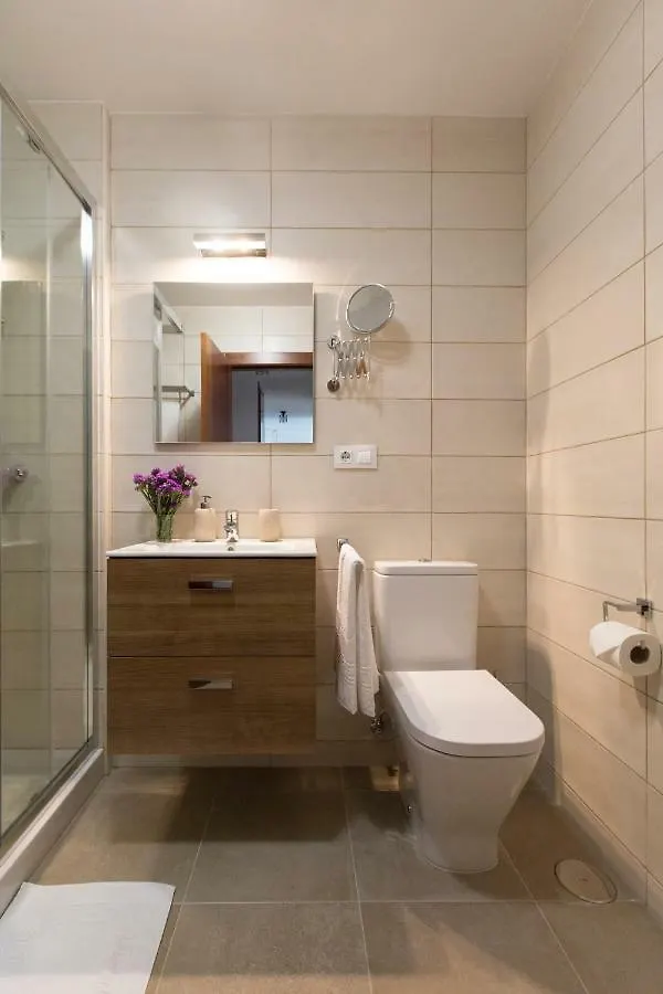 Apartamento La Nuit Con Parking Gratis En Centro Historico La Laguna  Spain